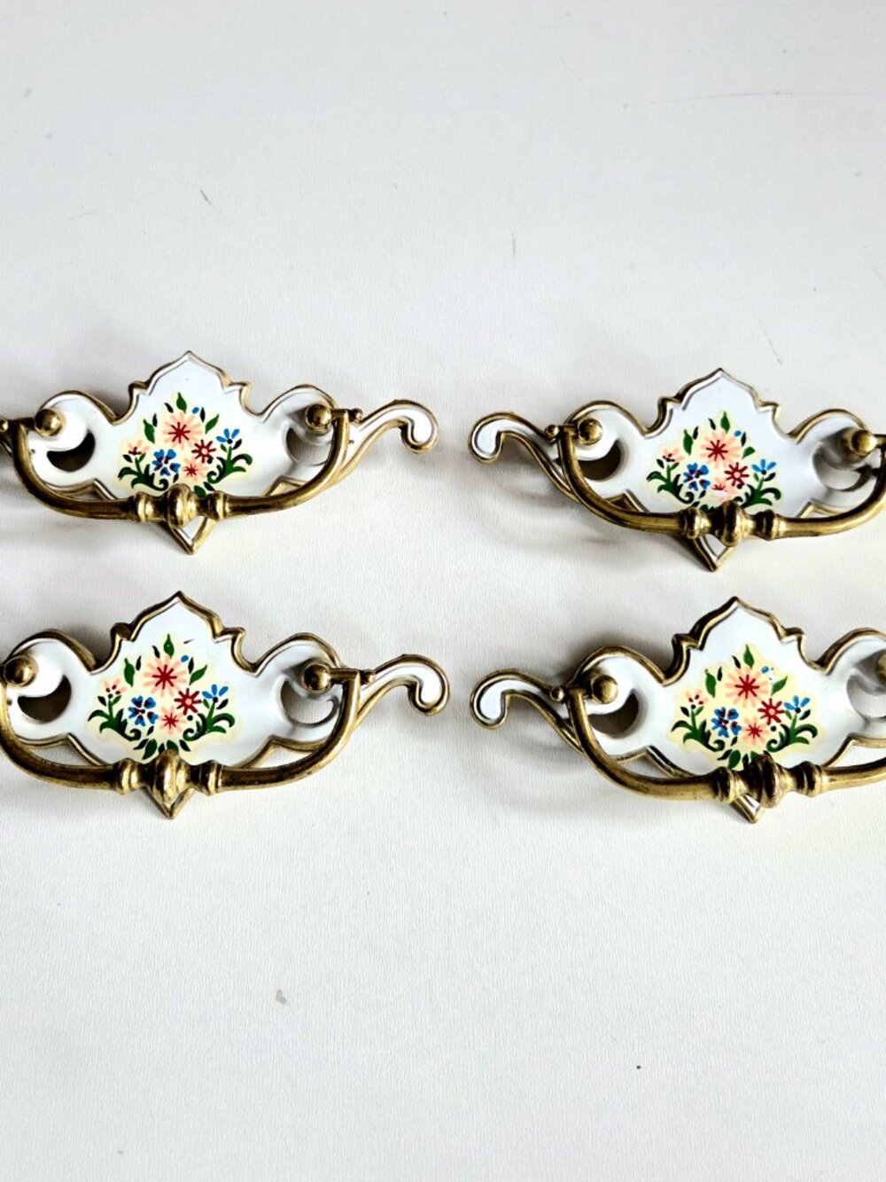 4 Vintage 1970s Hardware Cabinet Drawer Pulls Handles French Provincial Style